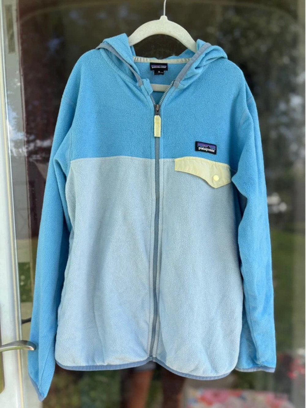 Girls M Size 10 Blue Fleece Hooded Zip Up Patagonia Sweatshirt